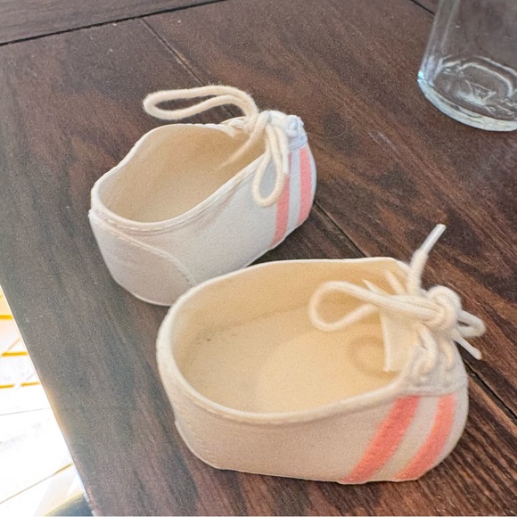 Vintage Cabbage Patch Kids Doll White Pink Tennis Shoes CPK - Picture 4 of 4